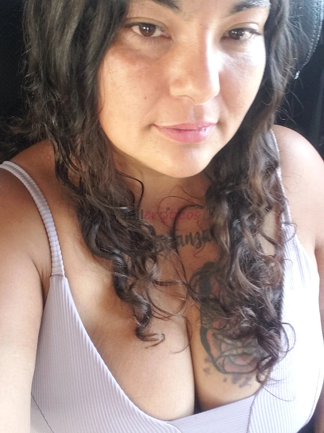 Aburrida de la rutina busco hombre fogoso de preferencia mayor y con experiencia si eres tacano no te molestes en hablarme solo hombres serios hablame...