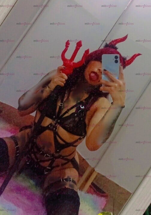 FOTOS DE RENATA TU PUTA DIOSA DE LA LUJURIA LA FLAQUITA MAS RICA QUE TE COMERAS
