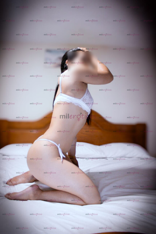 FOTOS DE SARA RICA Y APRETADITA CON MUCHAS GANAS DE COMPLACERTE