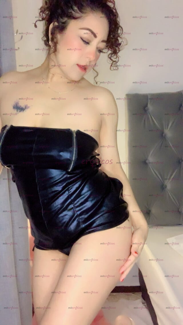 FOTOS DE TU MILF DE PELO CHINO FLAQUITA DELICIOSA ESTRECHITA