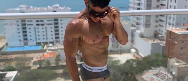 FOTOS DE BRENZ XXL , CONTENIDO FULL CACHONDO; CONSUME MI CONTENIDO FULL CACHONDO