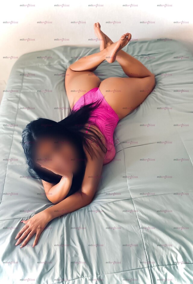 FOTOS DE EXUBERANTE LATINA JOVEN Y EXPERIMENTADA CON GANAS DE QUE LA COGAS MUY DURO