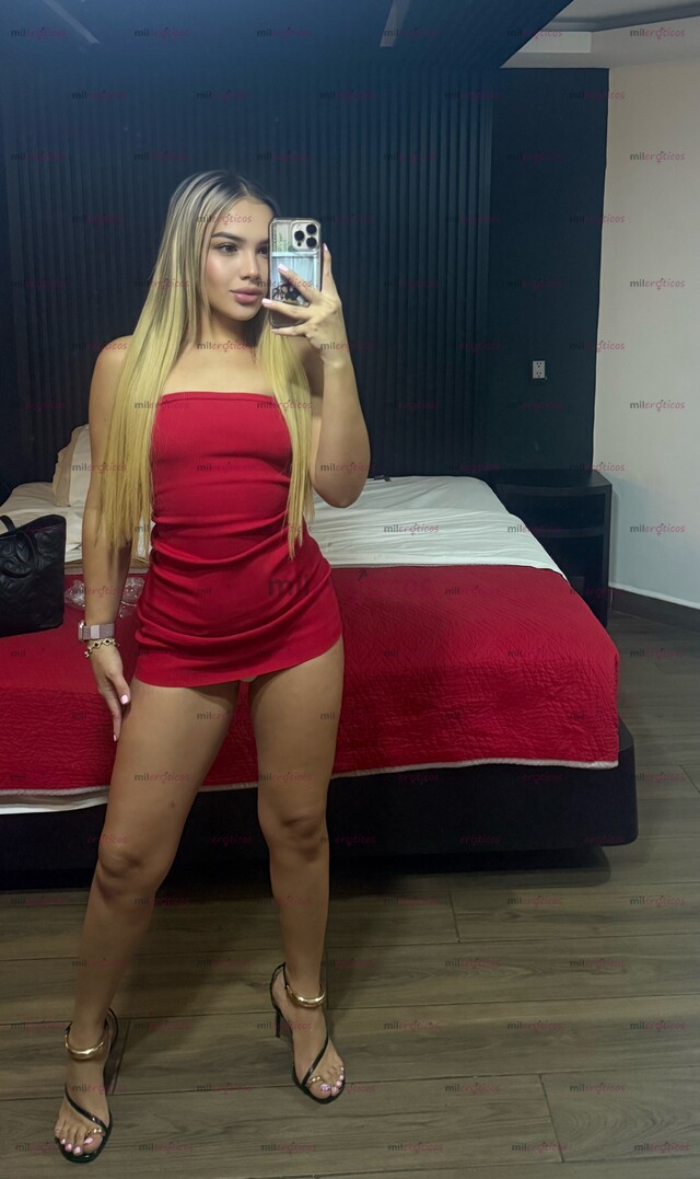 FOTOS DE HERMOSA COLOMBIANA DISPONIBLE PARA COMPLACER TUS DESEOS
