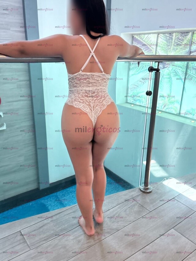 FOTOS DE CHIQUITA DE CUERPO PETIT, PERO CON UN DURAZNO QUE TE VA A ENAMORAR