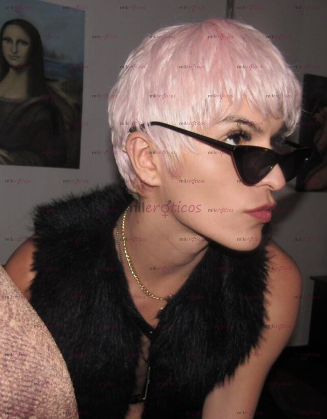 FOTOS DE JOVEN COMPLACIENTE DISPUESTO A DARTE PLACER A CAMBIO DE $ , ENVIAME UN MENSAJE .