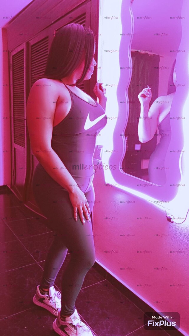 FOTOS DE ALLISON UNA MORENA CON UN LINDO ROSTRO PECHOS NATURALES Y GRANDES