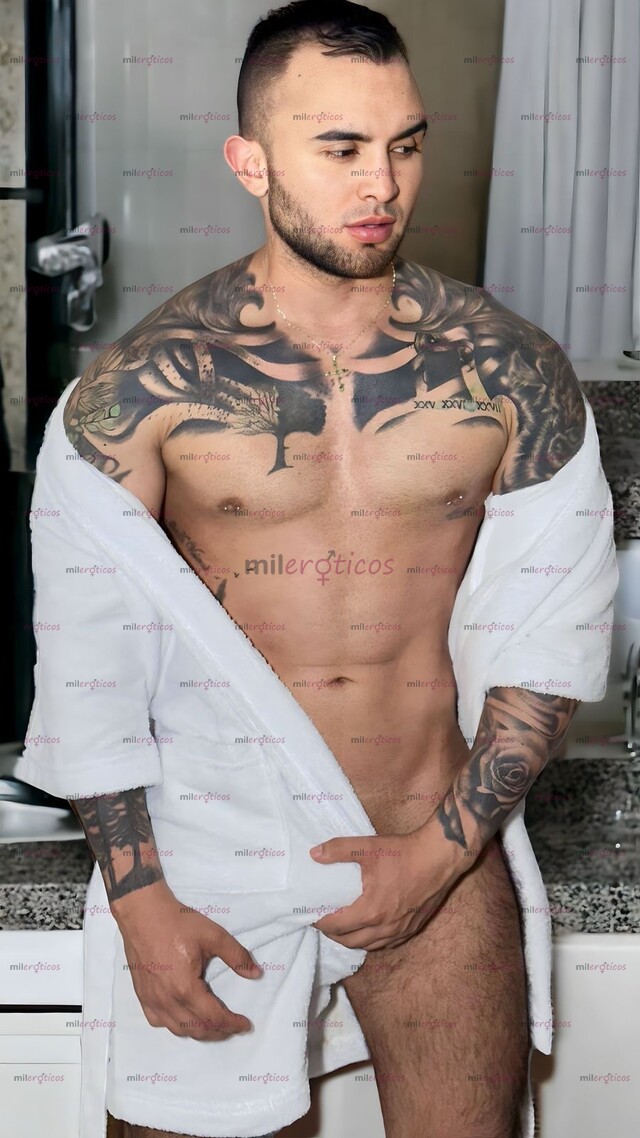 FOTOS DE MACHO TATUADO TONIFICADO XL CURVA COMPLACIENTE