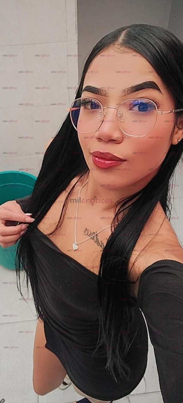 FOTOS DE SOY CATALEYA UNA CHICA SUPER ESTRECHITA Y MOJADITA PARA BIEN RICO PARA QUE PUEDA