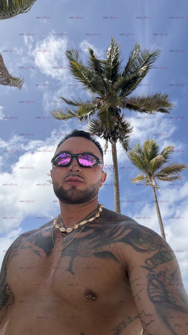 FOTOS DE MACHO TATUADO TONIFICADO XL CURVA COMPLACIENTE