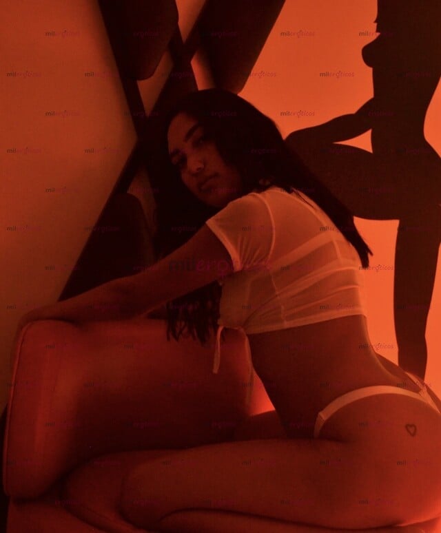 FOTOS DE UNA HERMOSA FLACA DE 18 AÑOS DISPONIBLE LAS 24 HORAS