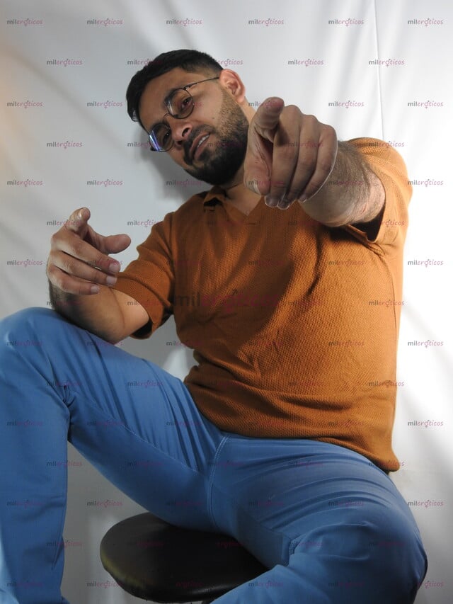 FOTOS DE ACOMPAÑANTE VIP HETEROSEXUAL DE LUJO ELEGANCIA Y PRESENCIA INIGUALABLES