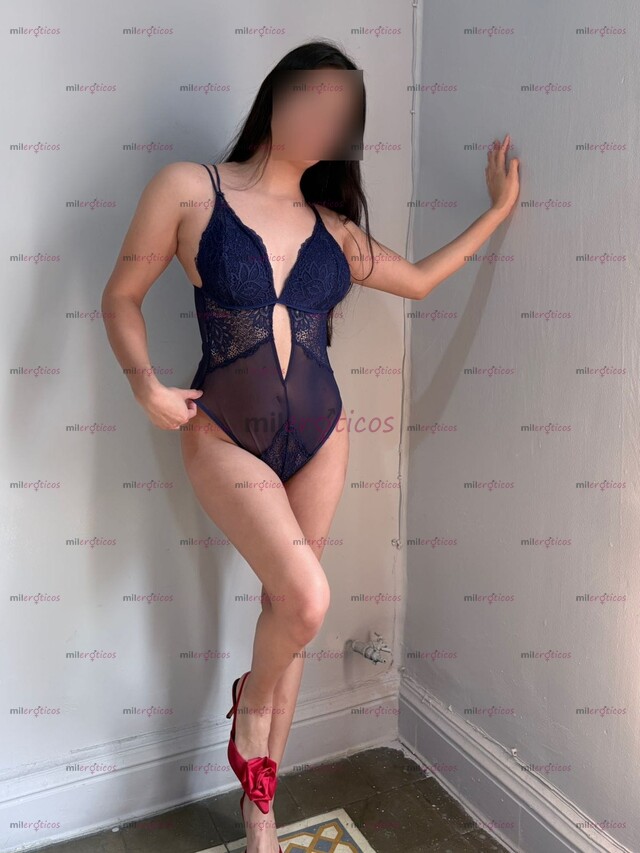 FOTOS DE JOVEN UNIVERSITARIA ELEGANTE, EXQUISITAMENTE BELLA DISCRETA Y EDUCADA