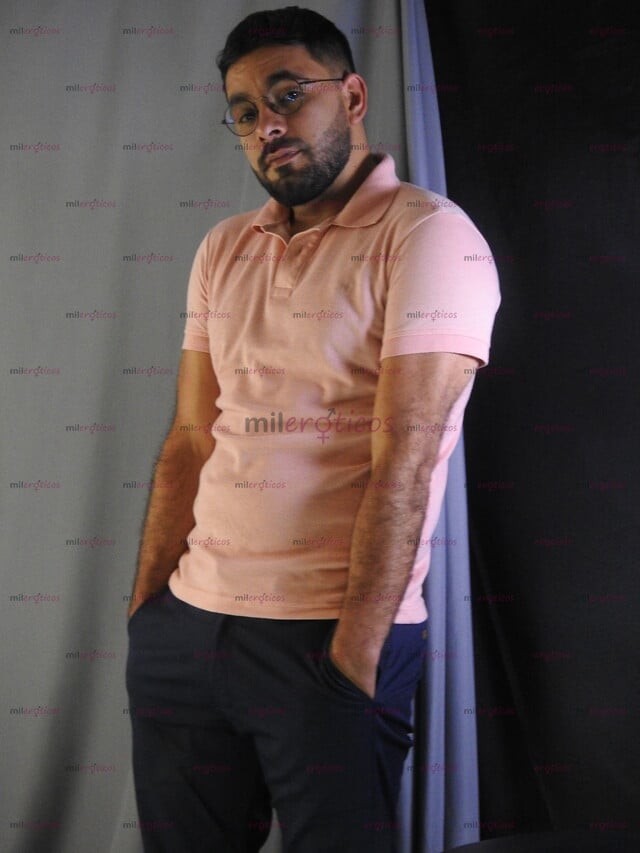 FOTOS DE ACOMPAÑANTE VIP HETEROSEXUAL DE LUJO ELEGANCIA Y PRESENCIA INIGUALABLES