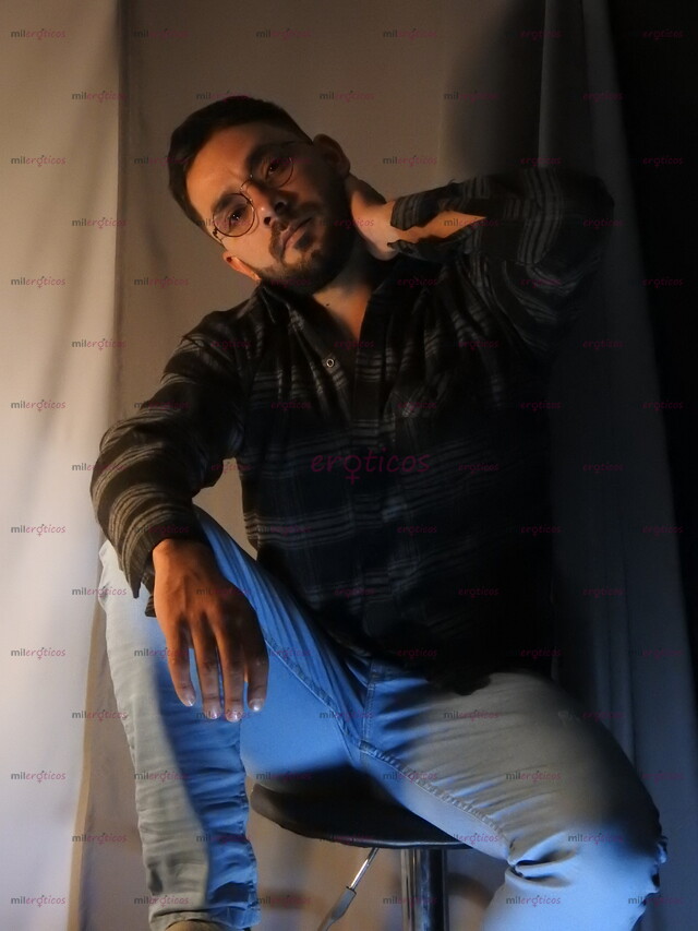 FOTOS DE ACOMPAÑANTE VIP HETEROSEXUAL DE LUJO ELEGANCIA Y PRESENCIA INIGUALABLES
