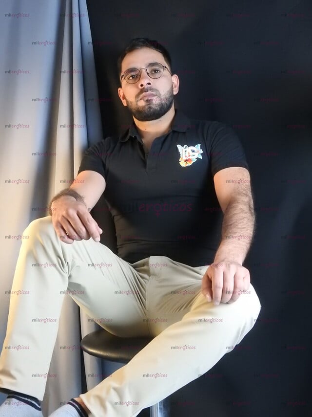 FOTOS DE ACOMPAÑANTE VIP HETEROSEXUAL DE LUJO ELEGANCIA Y PRESENCIA INIGUALABLES