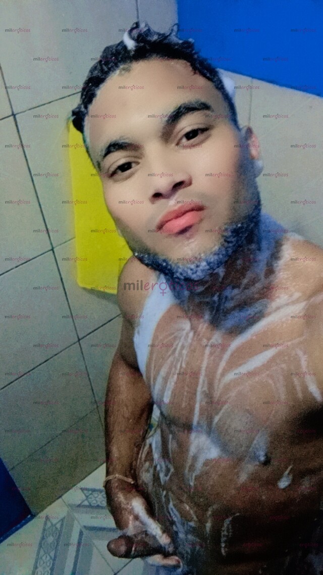 FOTOS DE VENEZOLANO VERGÓN CALIENTITO CON MUCHA LECHITA