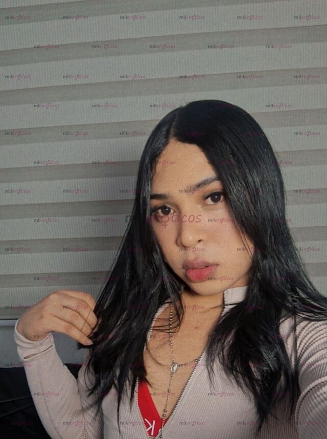 FOTOS DE HERMOSA MORENA JOVEN LISTA PARA COMPLACERTE