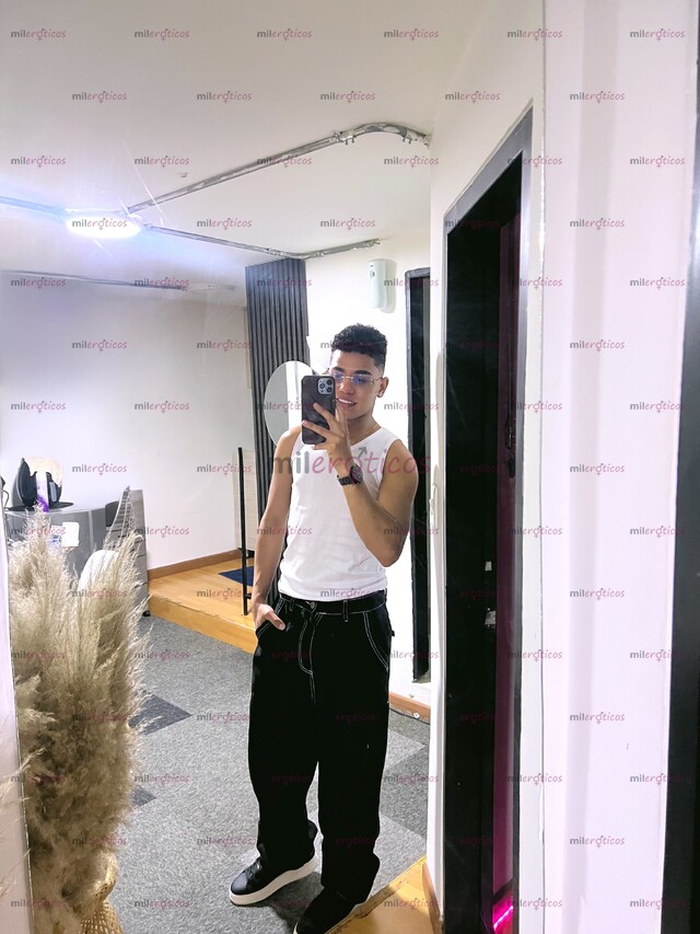FOTOS DE HOLA, SOY WILL VENDO CONTENIDO EXCLUSIVO Y HAGO VIDEOLLAMADAS CON BAILE ERÓT