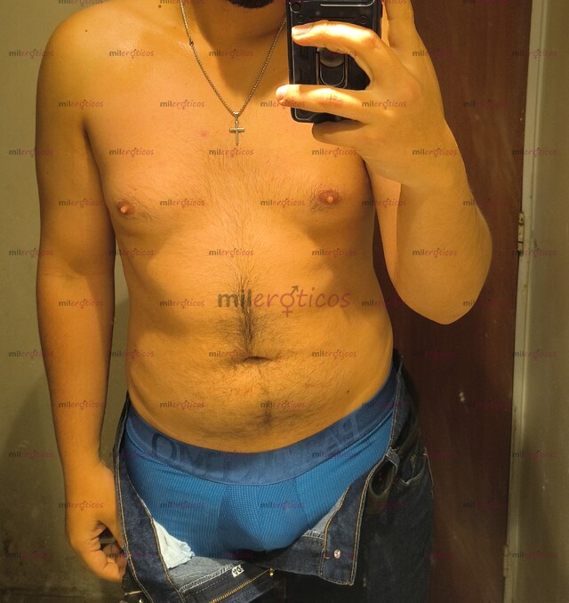 FOTOS DE JOVEN COMPLACIENTE ESPERA POR TI, REINA ;)