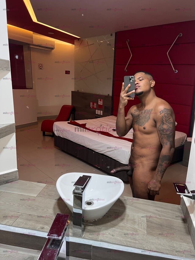 FOTOS DE HOLA, ME LLAMO WILVER, SOY VENEZOLANO. TENGO 23 CM Y 24 AÑOS, RECIÉN LLEGADO A T