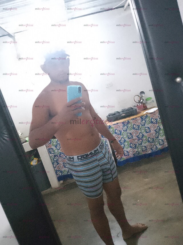 FOTOS DE EL MORENITO CALIENTE CON GANAS DE CULIAR TODA LA NOCHE Y COMPLACERTE