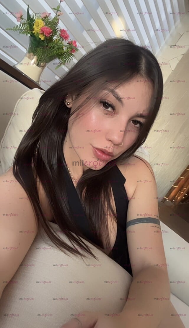 FOTOS DE HOLA, SOY LÍA, UNA COLOMBIANA ENCANTADORA, TIERNA Y CON UN TOQUE DE PICARDÍA