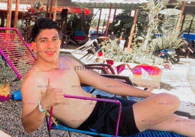 FOTOS DE CHICO VERSATIL PASIVO DISPUESTO A CUMPLIR TUS DESEOS Y FANTASIAS SIN LIMITES.