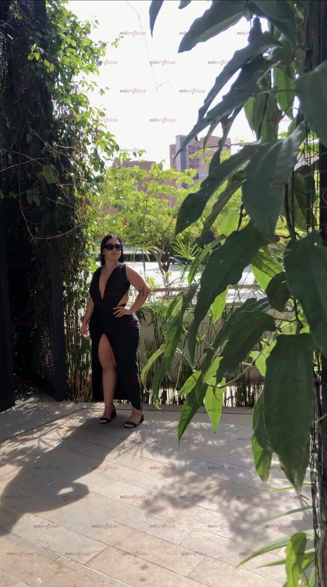 FOTOS DE CATA HERMOSA PELI NEGRA DISPUESTA A COMPLACERTE