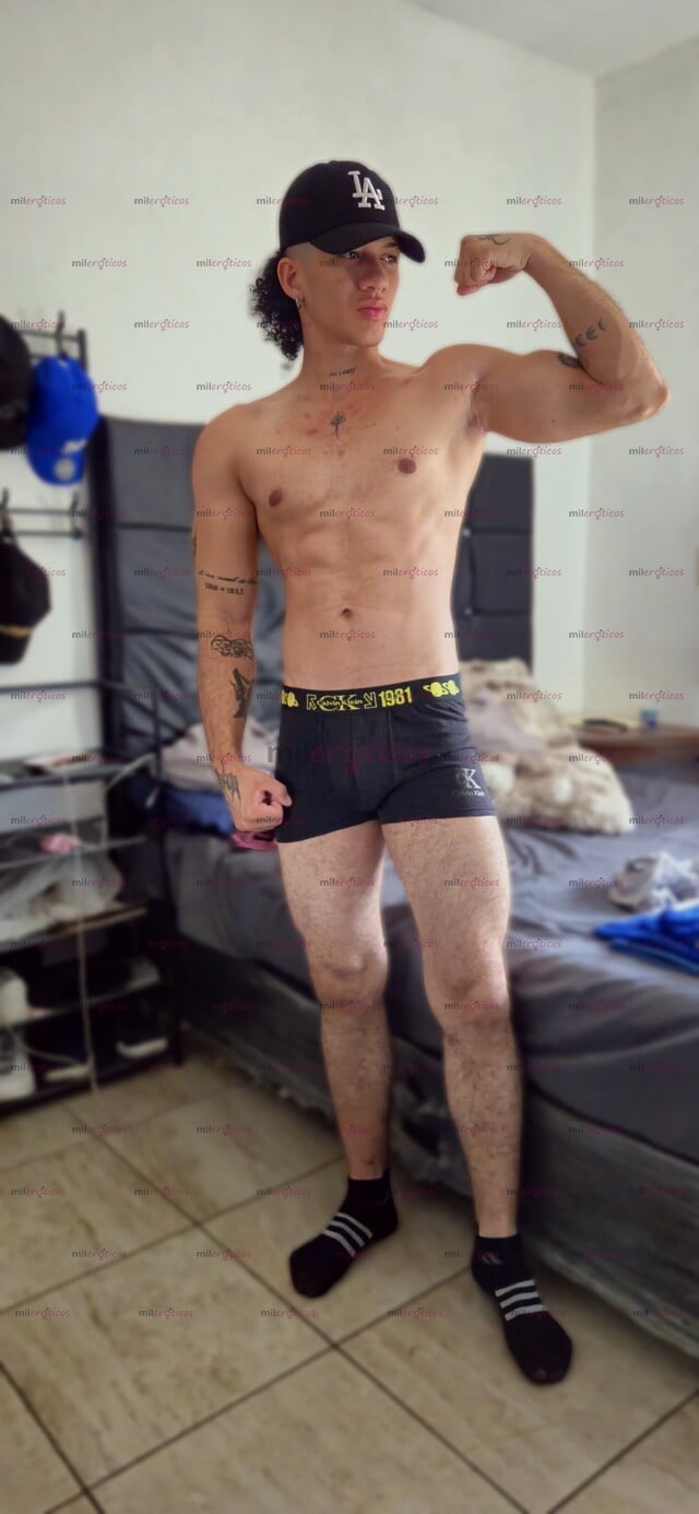 FOTOS DE ESCORT HETERO PARA DAMAS Y PAREJAS, TE OFREZCO EXCELENTE ENTRETENIMIENTO SEXUAL.