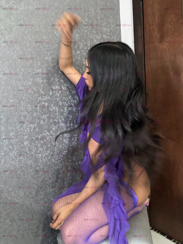 FOTOS DE ¿QUIERES LECHE? JOVENCITA DE 18 AÑOS CON PENE ENORME