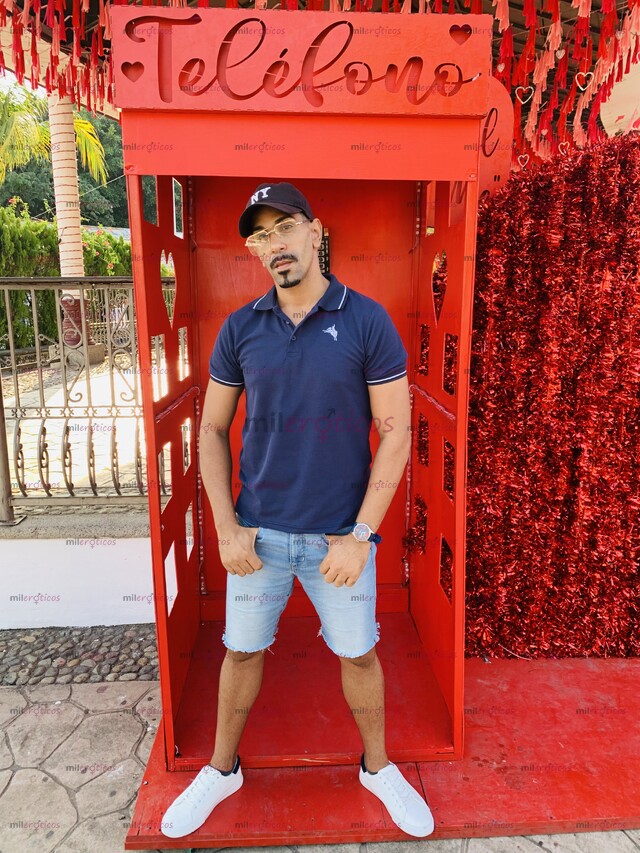 FOTOS DE CUBANO DISPUESTO A HACERTE PASAR MOMENTOS AGRADABLES