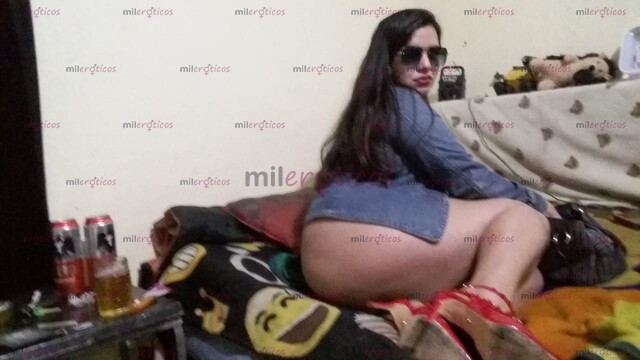 FOTOS DE ENCANTADORA Y COMPLACIENTE CHICA ANSIOSA POR VERTE