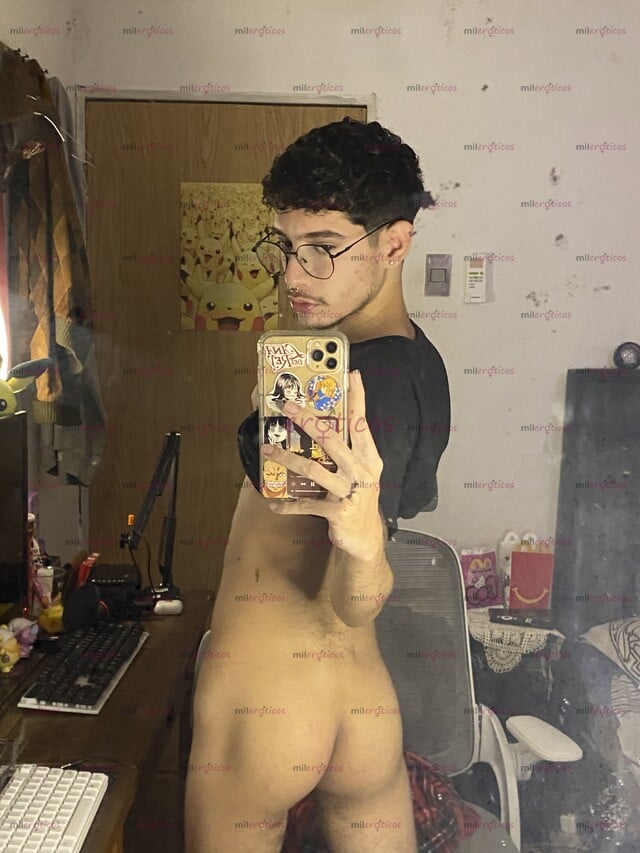 FOTOS DE TWINK VERSÁTIL VERGON LISTO PARA PASARLA RICO Y COMPLACERTE