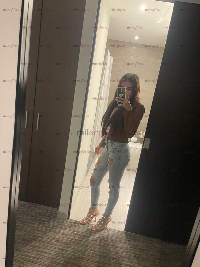 FOTOS DE SOY REGI UNA HERMOSA CHICA DELGADA Y MUY COMPLACIENTE