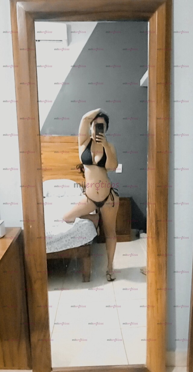 FOTOS DE BRISA TAPATIA HAGO SQUIRT Y BESITO DE SINGAPUR