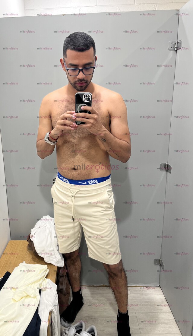 FOTOS DE MORENO DELGADO, ALTO, VELLUDO .....!!!!!!$