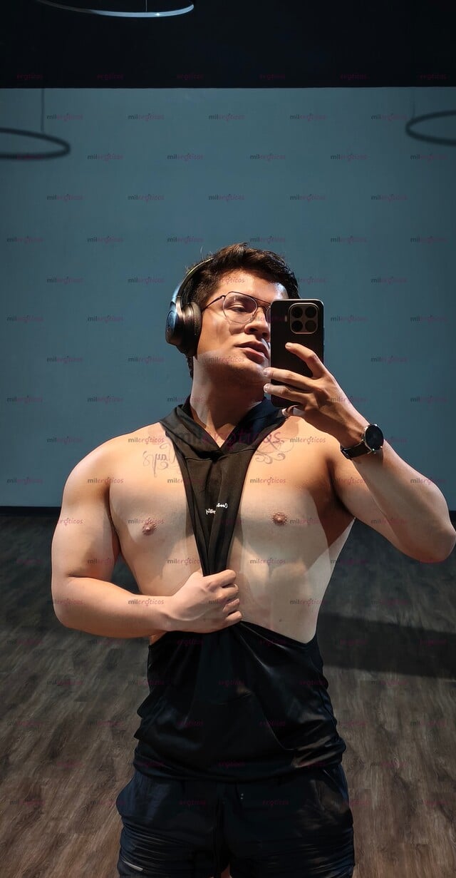FOTOS DE VATO MAMADO DISCRETO, CALIENTE Y DELICIOSO PARA TI