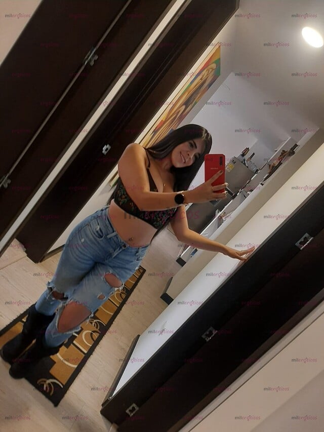 FOTOS DE APRETADITA ESTRECHITA MOJADITA BAILE EROTICO MASAJES CONTENIDO Y PRESENCIAL