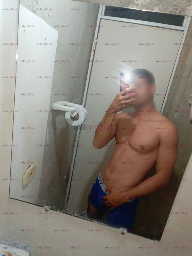 FOTOS DE JOVEN DE 27 AÑOS, SOY MUY BUENO HACIENDO SEXO ORAL