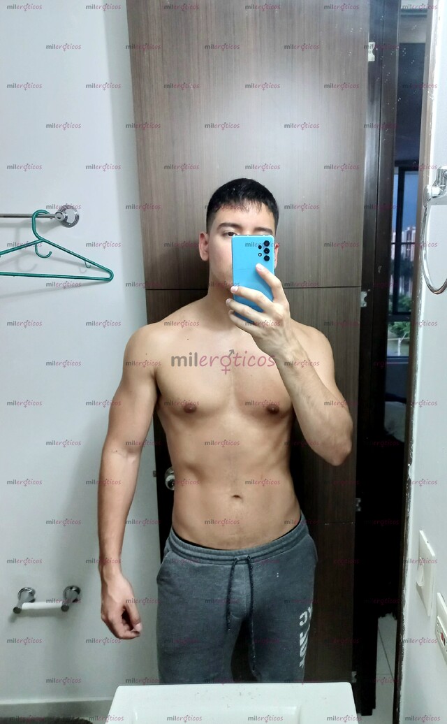 FOTOS DE YOUNG JOCK COLLEGE BOY FOR MASSAGING AND MORE