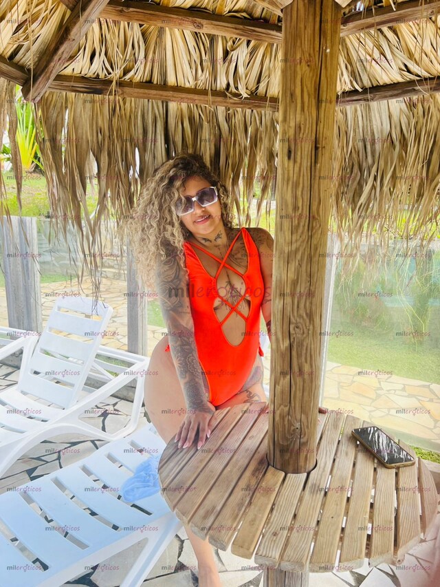 FOTOS DE MONA CADERONA TROZA, ARRECHA DE VUELTA A LA CIUDAD ESPERANDO POR CONOCERTE