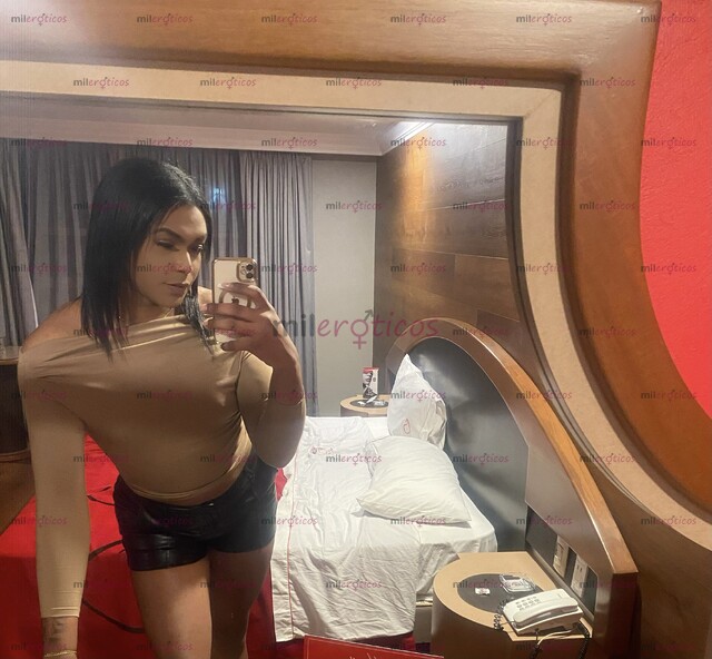 FOTOS DE MORENA CON 22CM DE VERGA LECHERA, Y UN RICO CULO APRETADITO