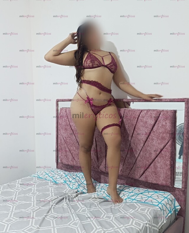 FOTOS DE BRITTANY JOVENCITA LLENA DE AMOR Y COLÁGENO DE 18 AÑITOS