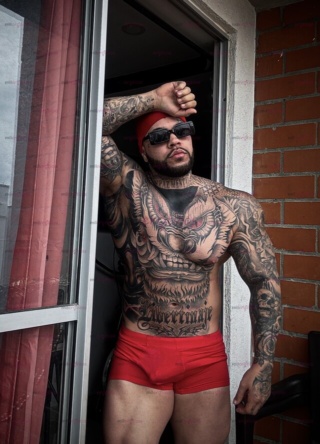 FOTOS DE HOLA SOY KING FUERTE TATUADO ME GUSTA EL MORBO Y TENER SEXO CALIENTE ESCRIBEM