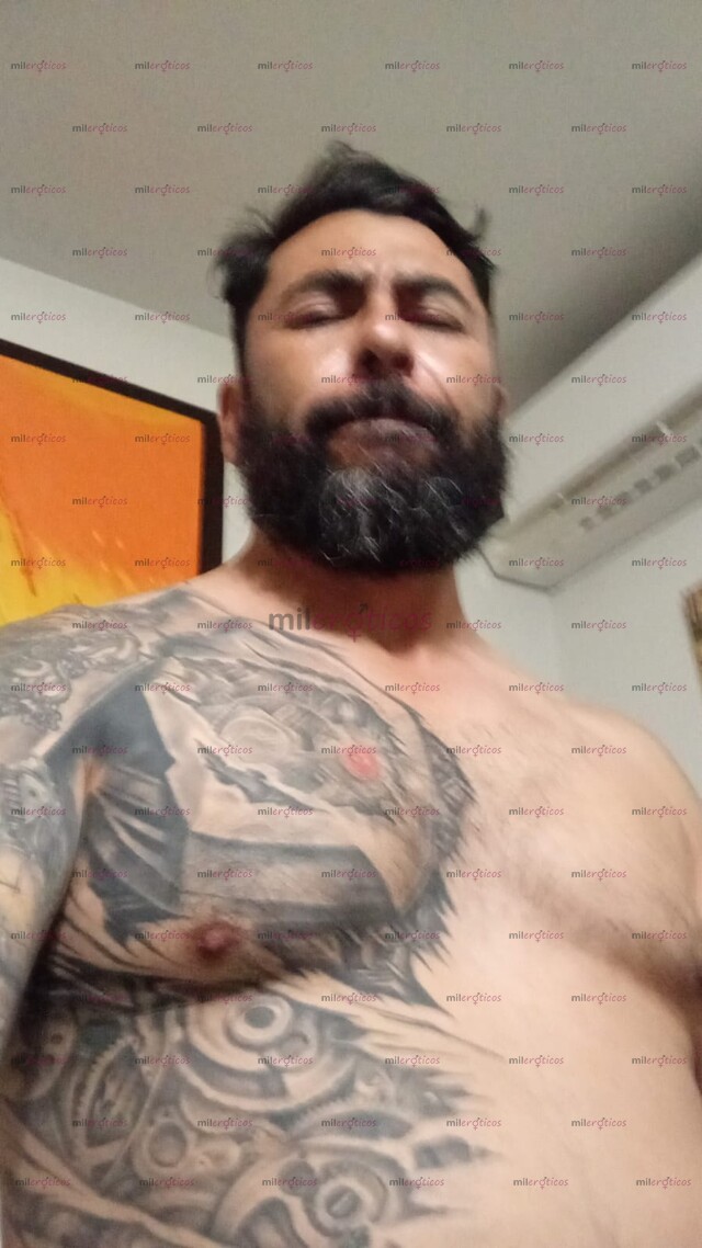 FOTOS DE HOMBRE MADURO CON EXPERIENCIA DANDO PLACER SOLO MUJERES