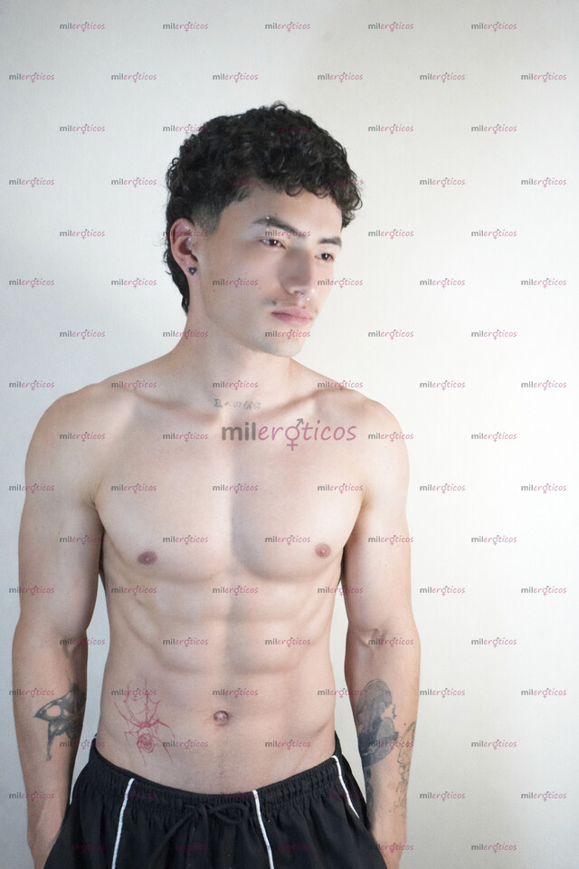 FOTOS DE PAISA JOVEN DE 24 AÑITOS, SÚPER DEFINIDO PESO 75 KG