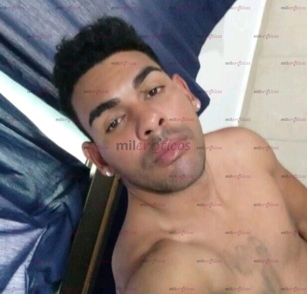 FOTOS DE JOVEN COMPLACIENTE DE 25 AÑOS DOTADO ACTIVO