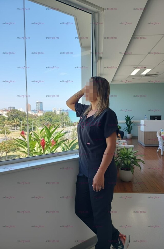 FOTOS DE EXPERIENCIA LEYLA SENSUALIDAD MORENITA DE 20 AÑITOS