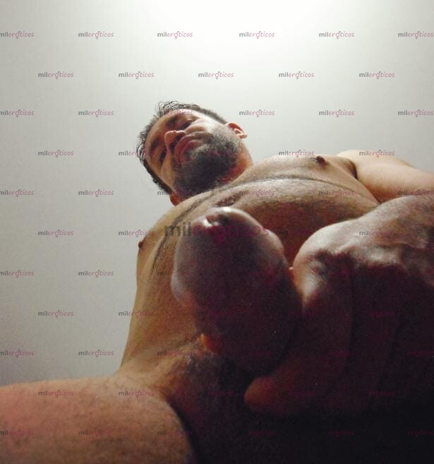 FOTOS DE MADURO JOVEN CON POTENCIA PARA DARTE GRANDES MOMENTOS DE PLACER