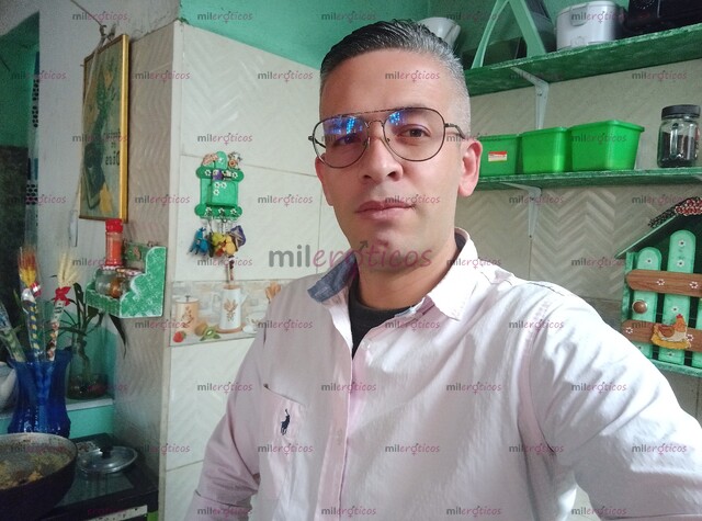 FOTOS DE BIEN DOTADO OFREZCO COMPAÑÍA Y PLACER ESCRÍBEME AL WHATSAPP CON GUSTO HABLAMOS